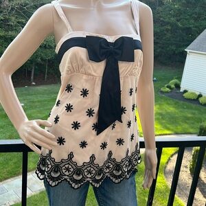 Bebe gorgeous black/champagne silk/mesh embroidered top with bow detail SZ S